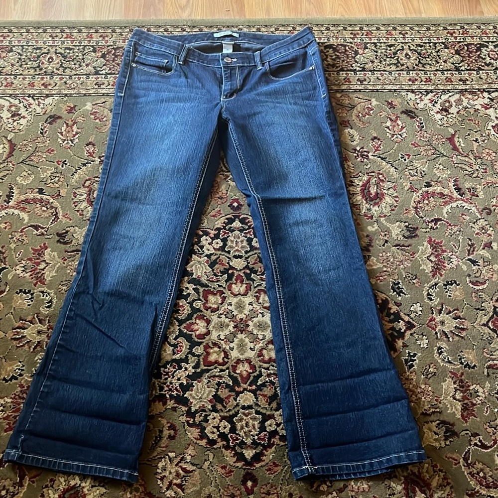 COPY - Bootcut Jeans brand- White House Black Market size-8s